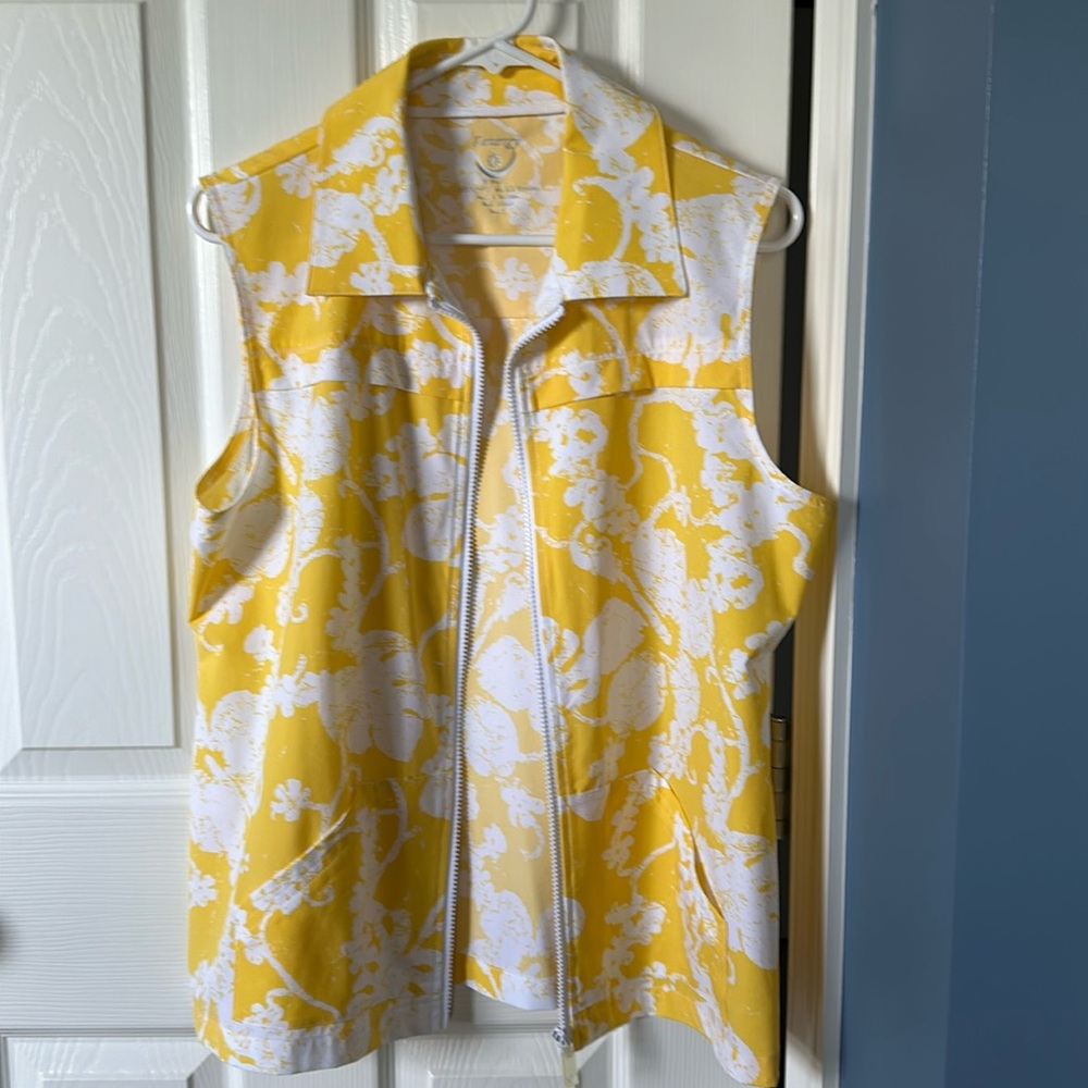 Chico’s  Zenergy Vest - Size 2